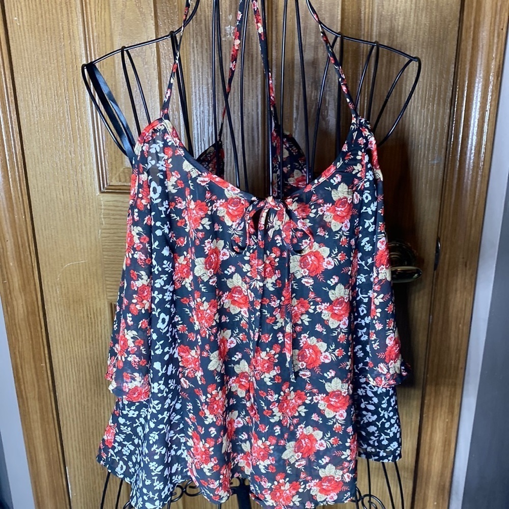 InTu shirt​​